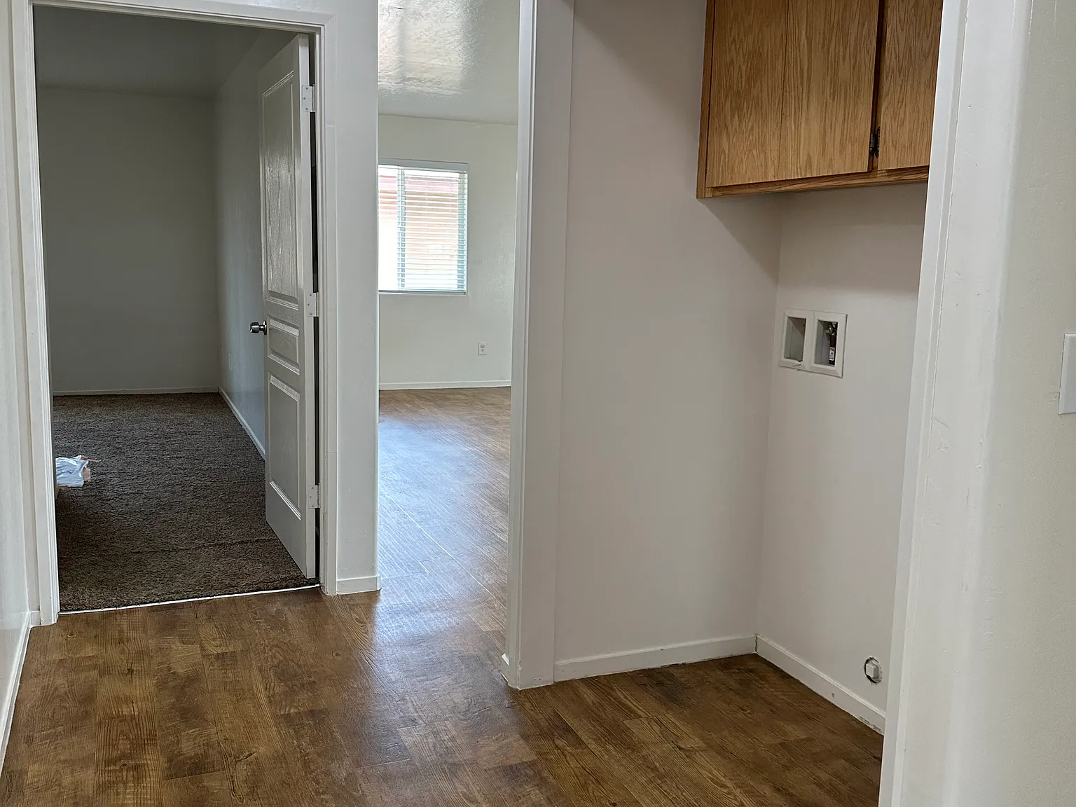 8000 Latham Ct — Photo 3