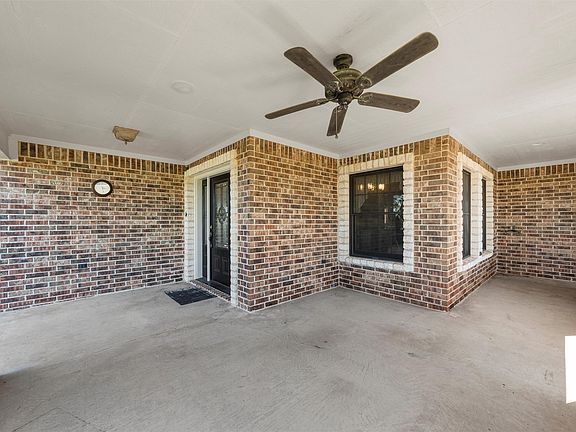 4th image of 2436 Marable St