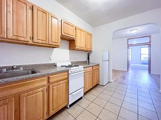Rented by Compass | media 21