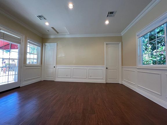 2nd image of 408 W Le Roy Ave