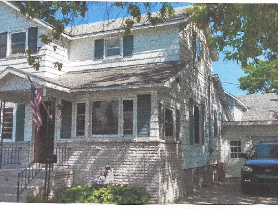 1st image of 114 N 8th Ave