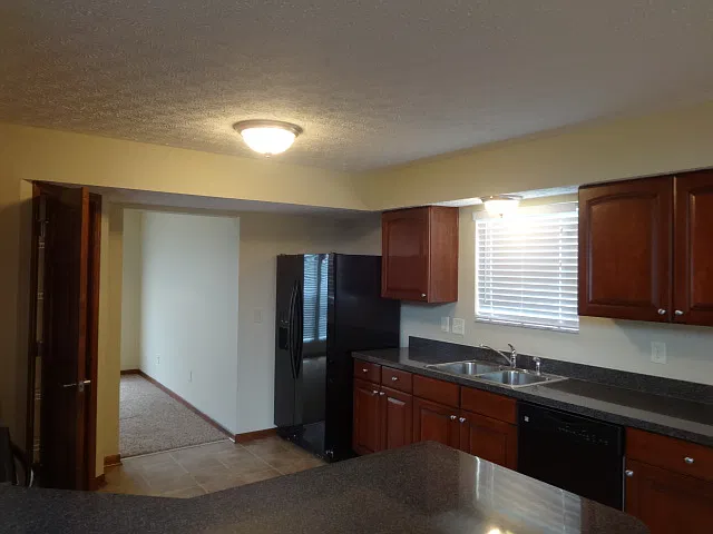 4 bed, 2.5 bath, 3044 sqft, $2,895 — Photo 3