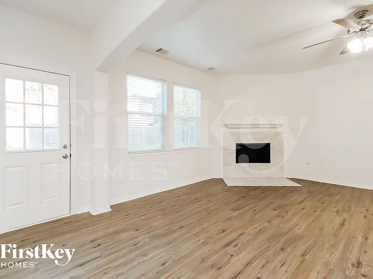 28603 Hidden Lake W — Photo 3