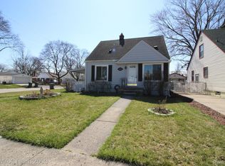 21501 Carlysle St, Dearborn, MI 48124