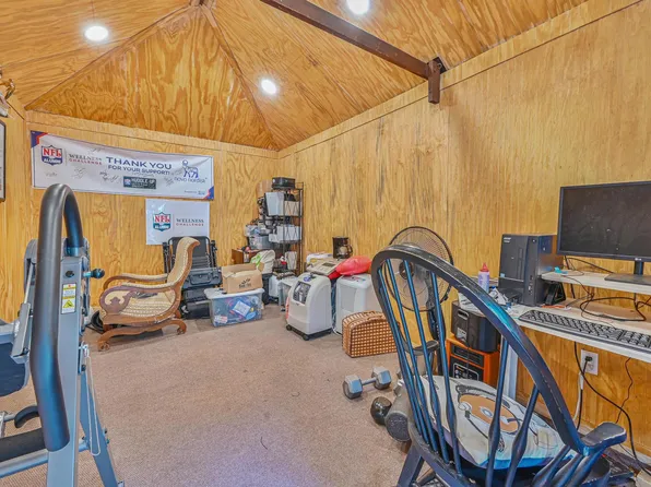 84-17 Chapin Parkway image 10 of 31