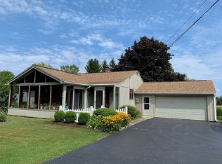 2164 Lapham Rd, East Aurora, NY 14052