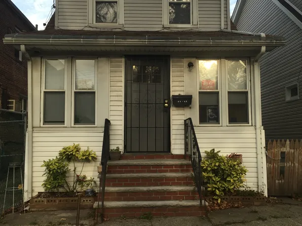 8645 111th St, Richmond Hill, NY 11418