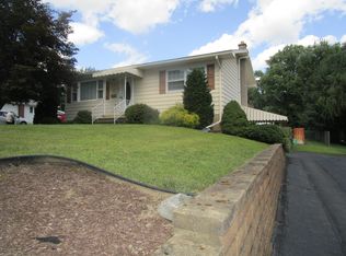 67 Chestnut St, Larksville, PA 18651