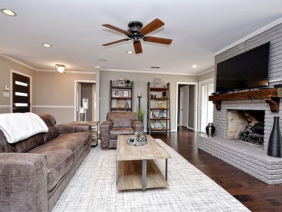 5th image of 5907 Highland Hills Dr
