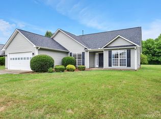 173 S Sunberry Trl, Fletcher, NC 28732