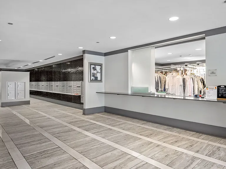 Dry Cleaning Pickup at The Elle Apartments in Chicago, IL 60605