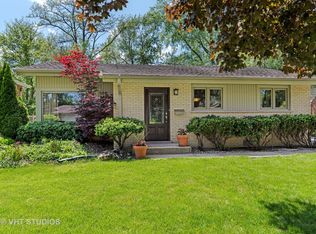 1328 Oxford Rd, Deerfield, IL 60015