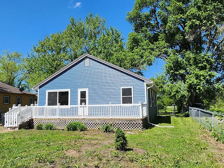 308 Main St — Photo 1