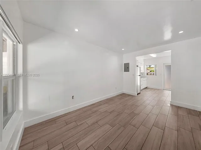 2 bed, 1.0 bath, $2,400 — Photo 2