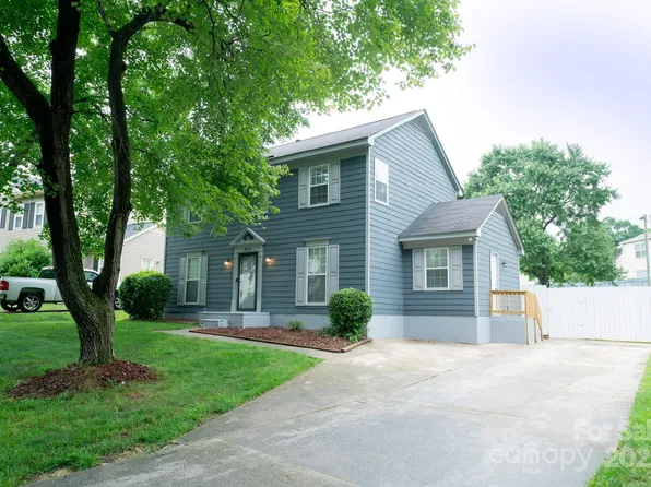 8125 Sheringham Way, Charlotte, NC 28227