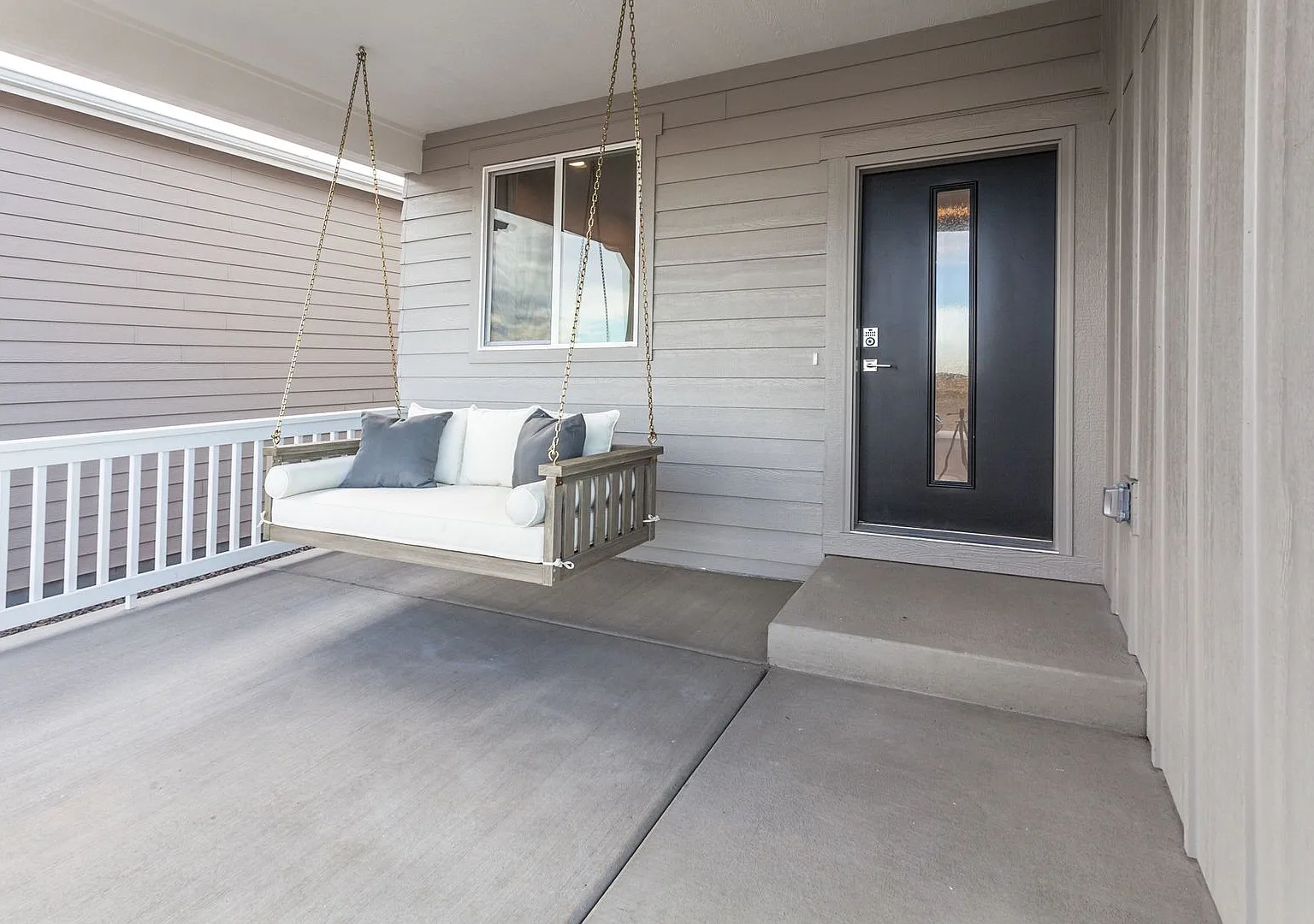 Beautiful Model Home in New Johnstown Neighborhood! — Photo 3