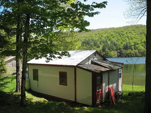 321 Reynolds Rd, Saint Albans, VT 05478
