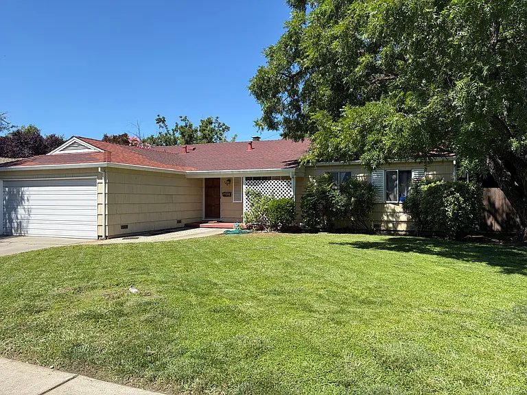 749 Anderson Rd — Photo 3