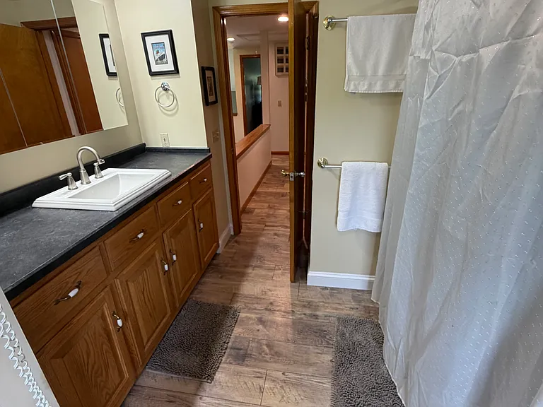 2nd floor bathroom