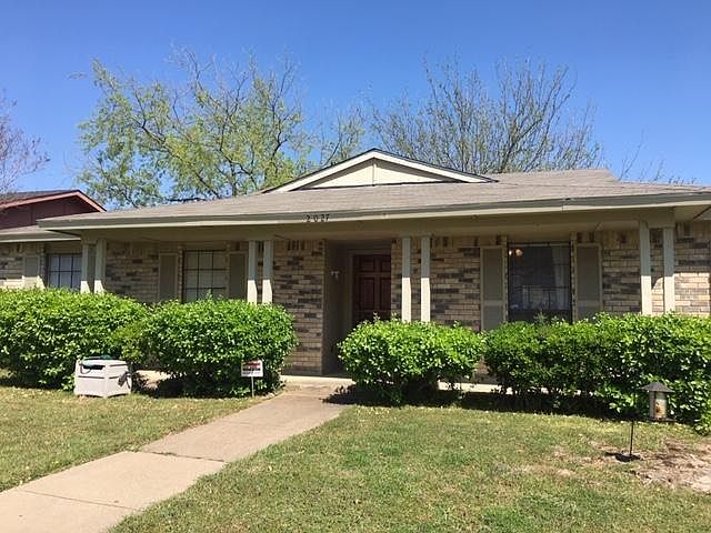 1st image of 2027 Crestover Cir