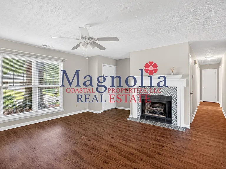 494 Osprey Dr — Photo 4
