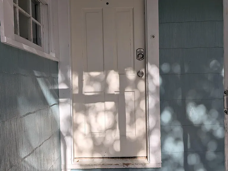 313 Burgin Ave — Photo 5