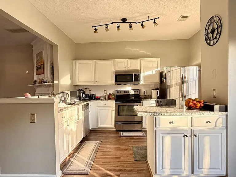 3958 Elizabeth Glen Way — Photo 7