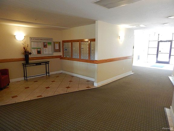 6000 W Floyd Ave Lobby (2)