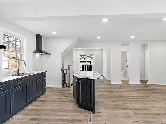 5th image of 620 17th St