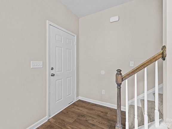 5th image of 140 Village Creek Way