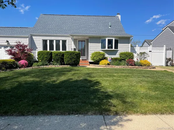 3153 Ward Lane, Wantagh, NY 11793