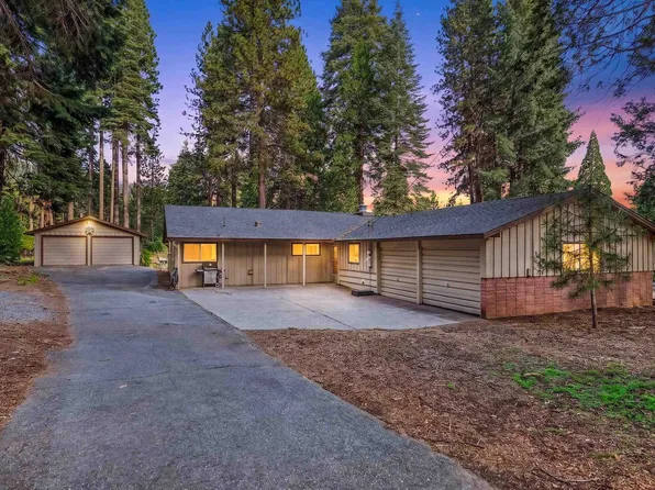 3653 Lake Almanor Dr, Lake Almanor, CA 96137