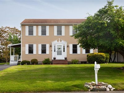 63 Botelho Dr, Portsmouth, RI, 02871