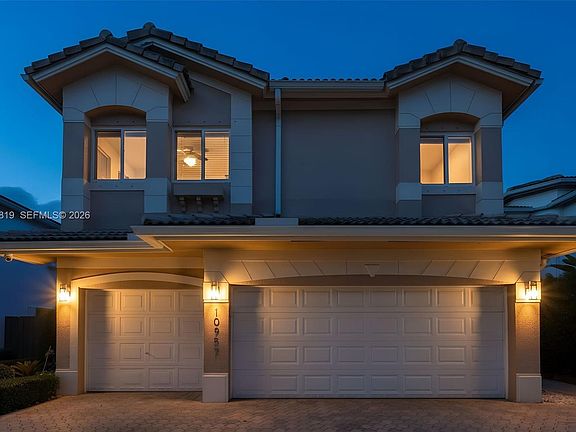 4th image of 10957 NW 73rd Ter
