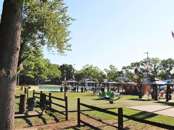 2006 Harmon Cove Tower image 31 of 43