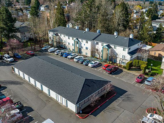 3rd image of 805 NE Kane Dr APT 106A