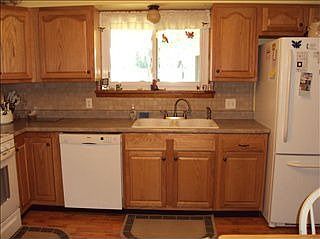 4th image of 1331 E Main St