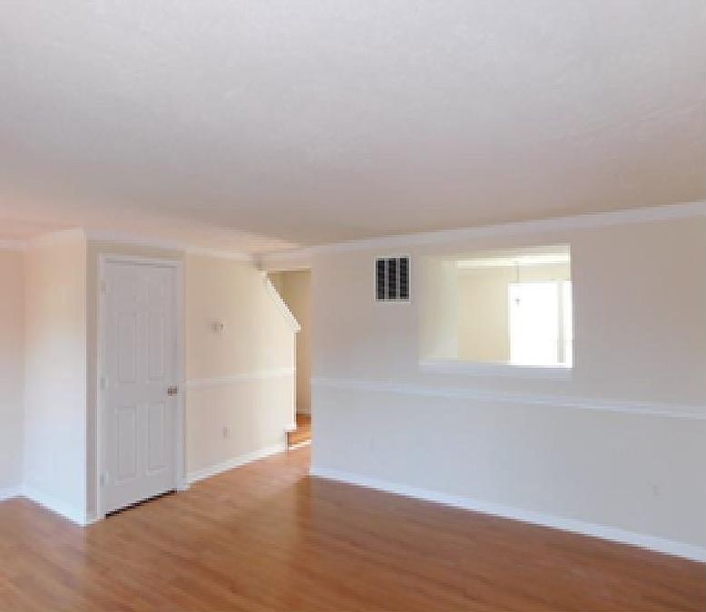2nd image of 16837 Toms River Loop