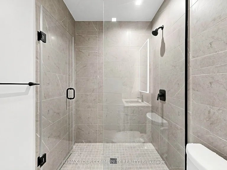 609 Sherbourne St E #507 — Photo 25