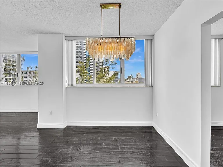 6422 Collins Ave #701 — Photo 35