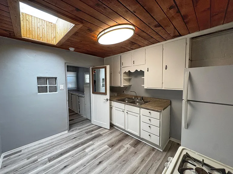 426 Headingly Ave NW #A — Photo 19