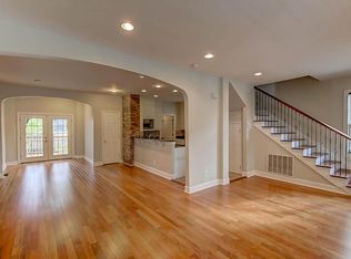 32 Maple St, Charleston, SC 29403