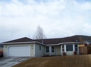 905 Shadow Mountain Dr, Susanville, CA 96130