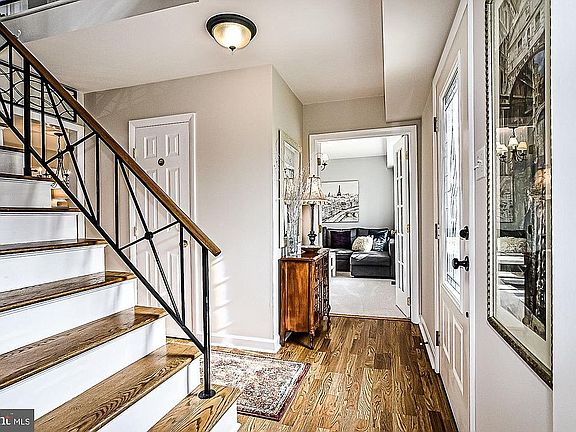 4th image of 4216 Peakview Ct