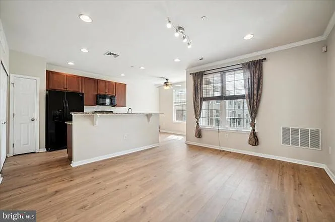3146 W Master St — Photo 4