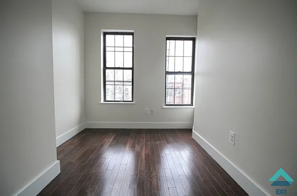 Rented by EXR | media 14