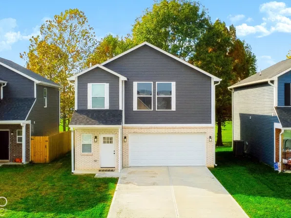 1090 Tomahawk Pl, Martinsville, IN 46151
