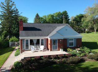 1326 Pleasant St, Lake Geneva, WI 53147