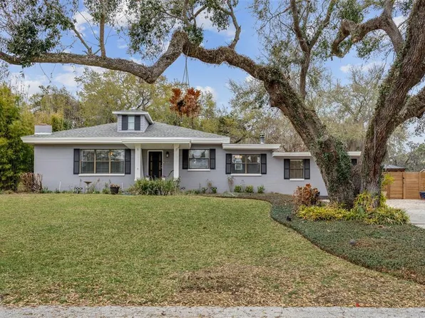 748 Oak Dr, Clermont, FL 34711