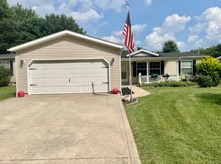 597 Lazy River Rd, Cloverdale, IN 46120